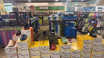 沐藍輕履戶外鞋&母子鱷魚專賣店1